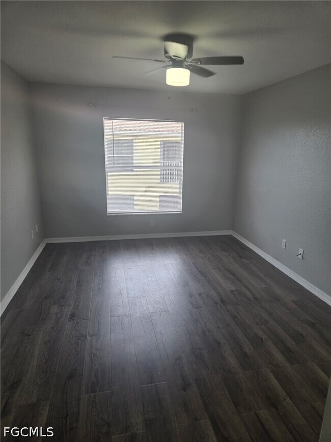 Building Photo - 838 SW 47th Terrace