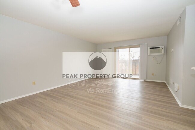 Building Photo - 2971 Deckebach Ave