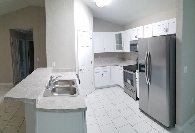 Building Photo - 6344 NW 63rd Terrace