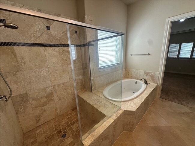 Building Photo - 2021 Fannin Station