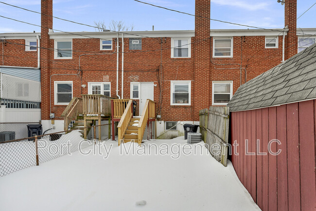 Building Photo - 832 N Marlyn Ave