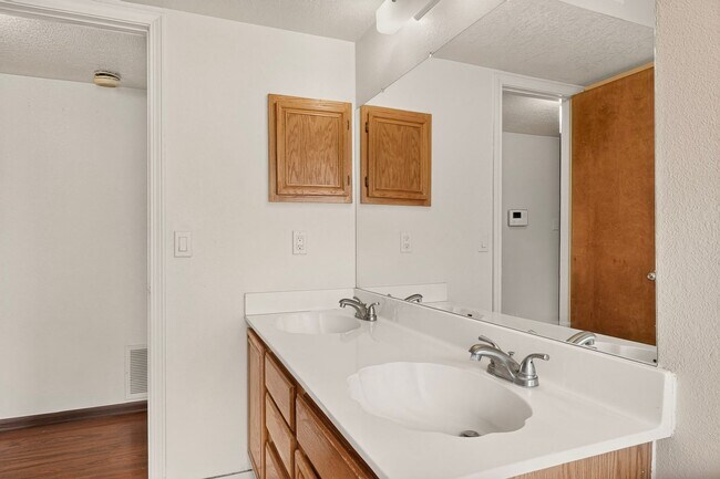 Building Photo - 7817 Sunrose Dr NW