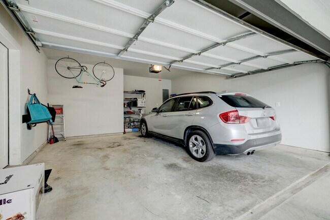 Building Photo - 5622 Kiam St