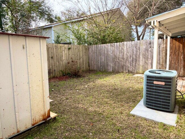 Building Photo - $200.00 Off First FULL Months Rent!