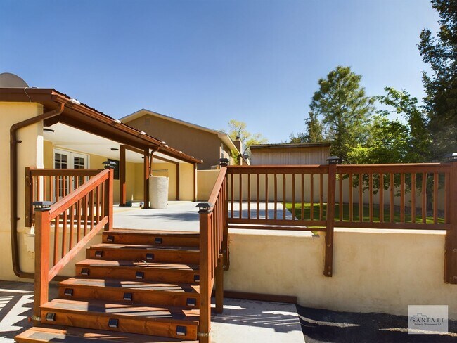 Building Photo - Beautifully Remodeled single Level Home Available Now