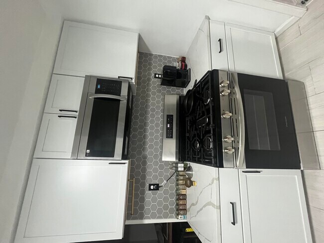 Building Photo - 19186 Sunderland Rd