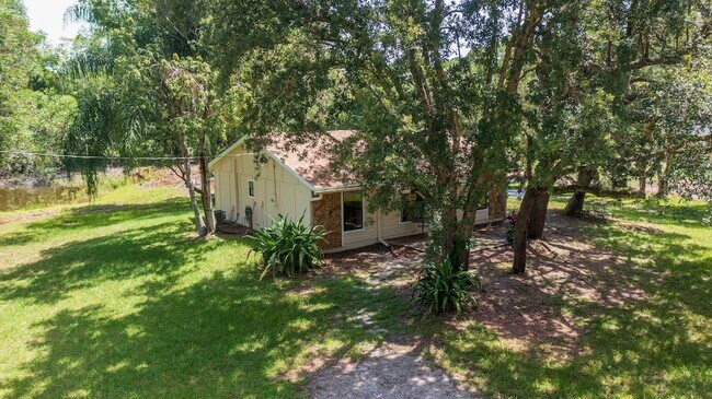 Building Photo - 11735 150th Ct N