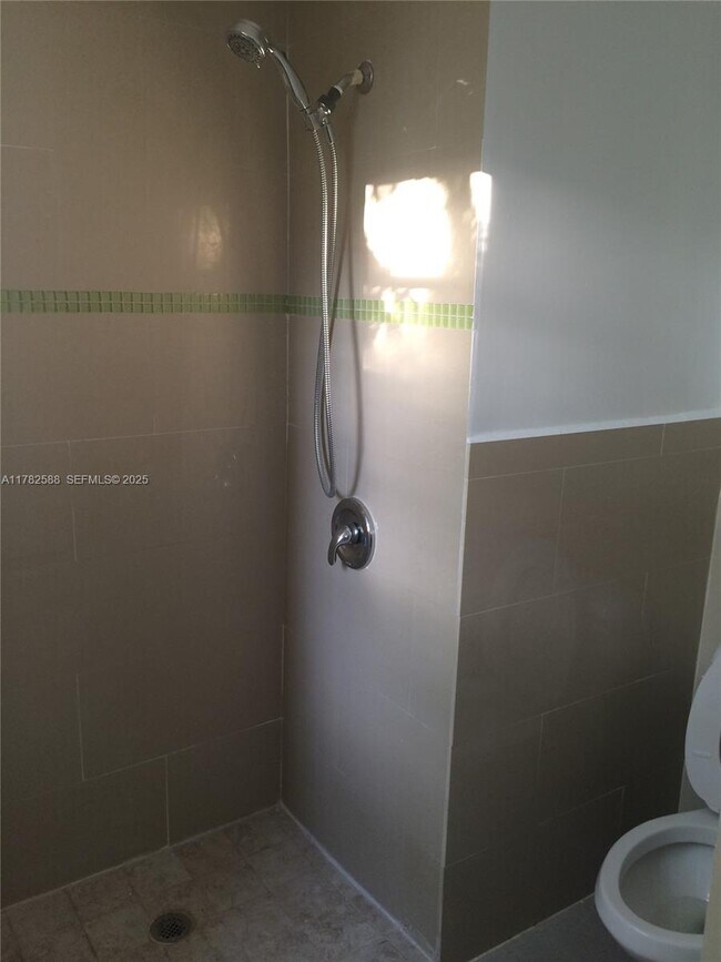 Building Photo - 7025 Rue Granville