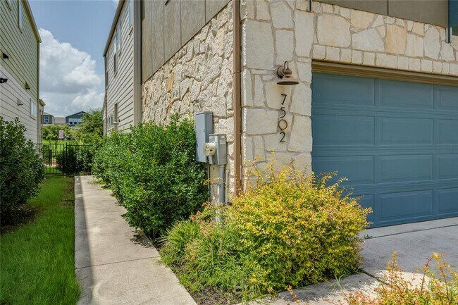 Building Photo - 7502 Chesapeake Rail Ln