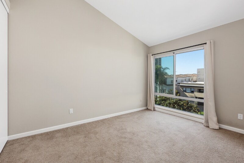 Building Photo - 3633 Indiana St