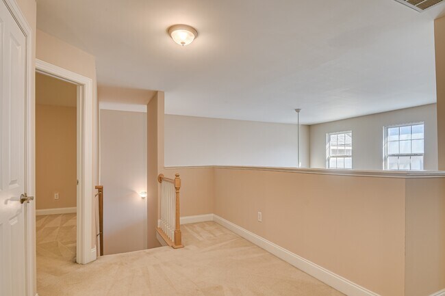 Building Photo - 200 Kline St NW