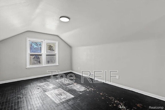 Building Photo - 20045 Greenlawn St