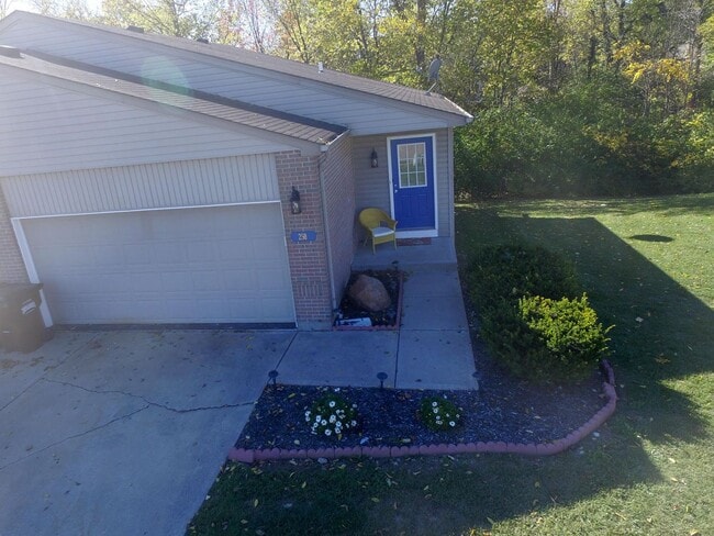 Building Photo - Fully Furnished and Stocked Monthly Rental