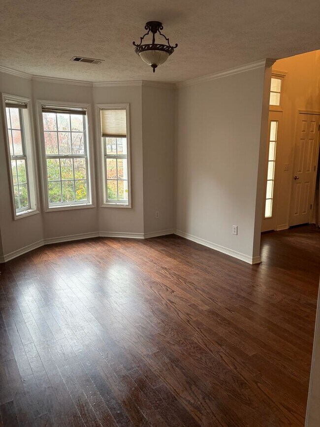 Building Photo - 89 Sir Henry Dr