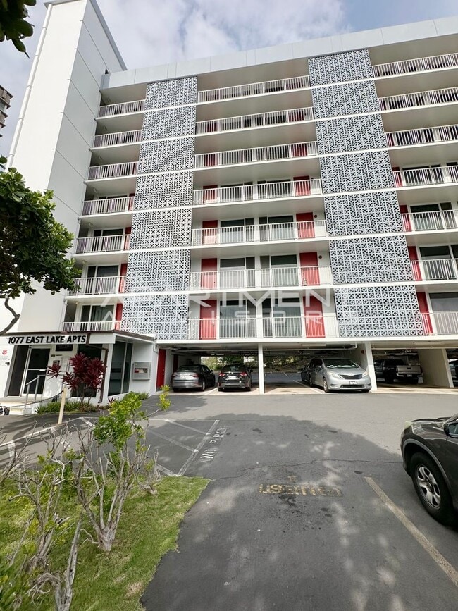 Building Photo - **VIEW FULL AD FOR DETAILS** 1 BED / 1 BAT...