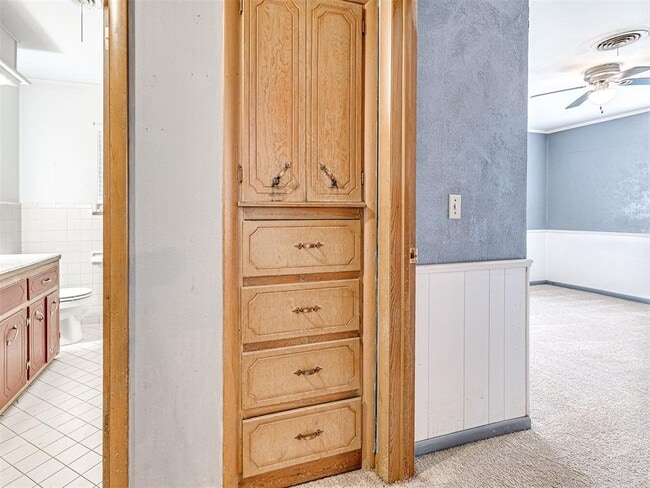 Building Photo - 1212 Lynnwood Dr