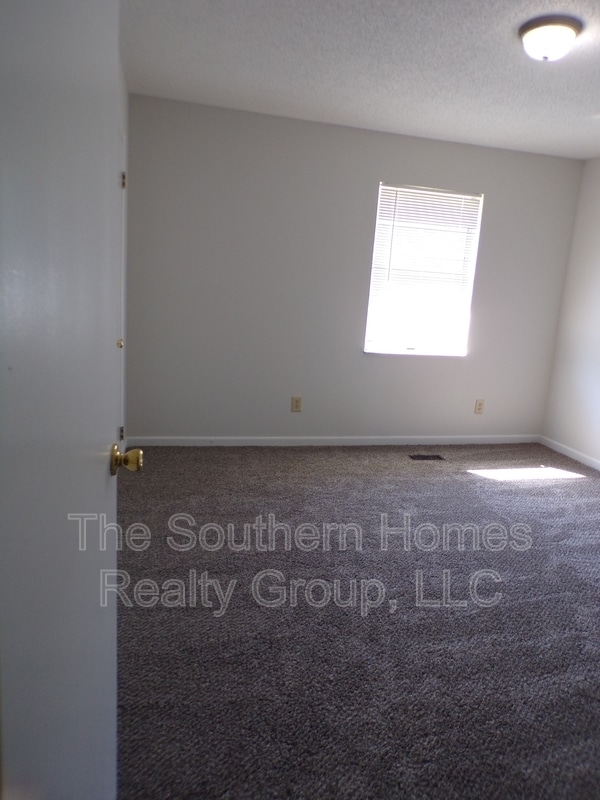 Building Photo - 600 Tellico Ave