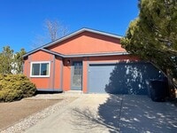 Building Photo - 4 Bedroom Rancher