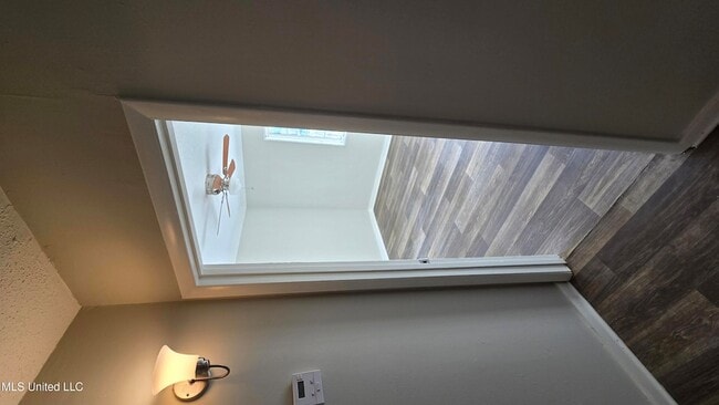 Building Photo - 512 Woodward Ave