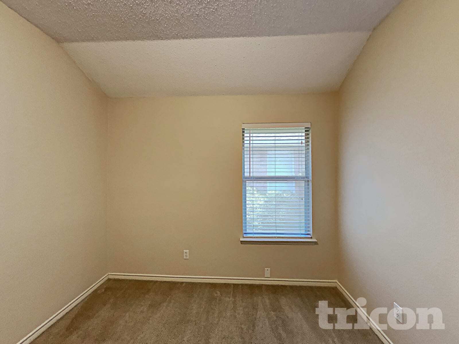 Building Photo - 1558 Aberdeen Dr