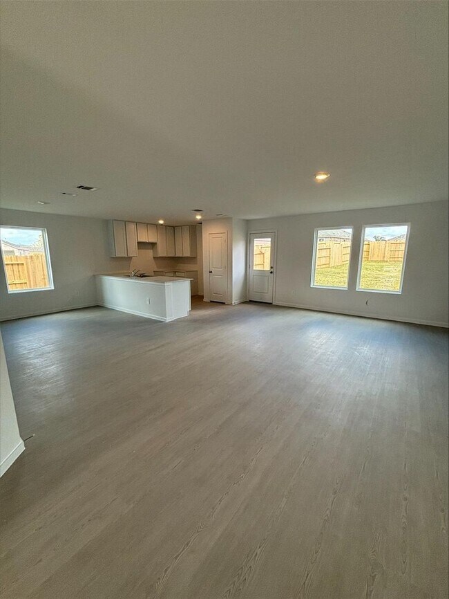 Building Photo - BRAND NEW! Lennar Homes Cottage Collection...