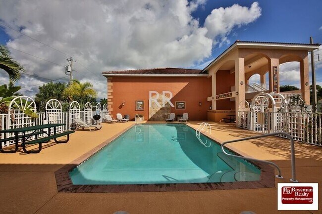 Building Photo - Santa Barbara Villas