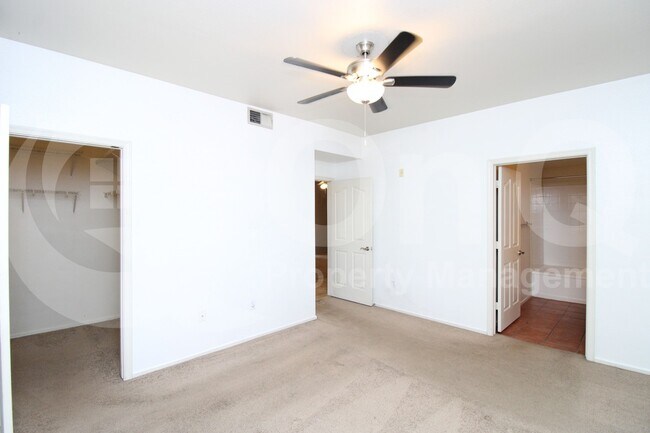 Building Photo - 16013 S Desert Foothills Pkwy