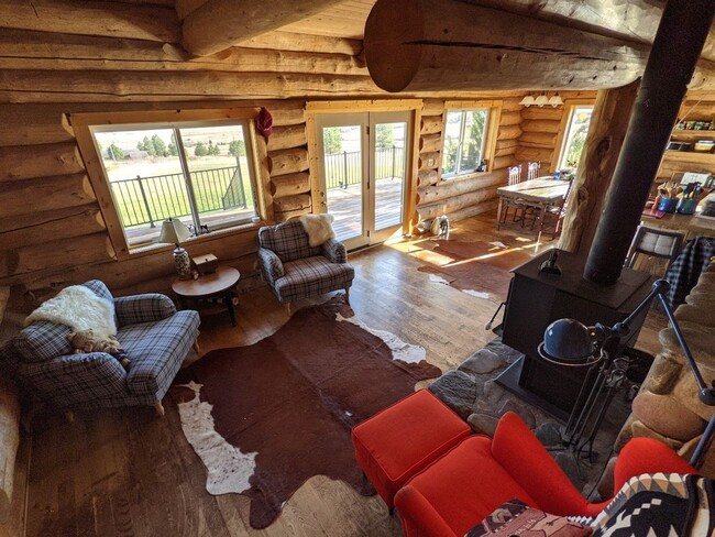 Building Photo - Fully Furnished Cabin with great views. Lo...