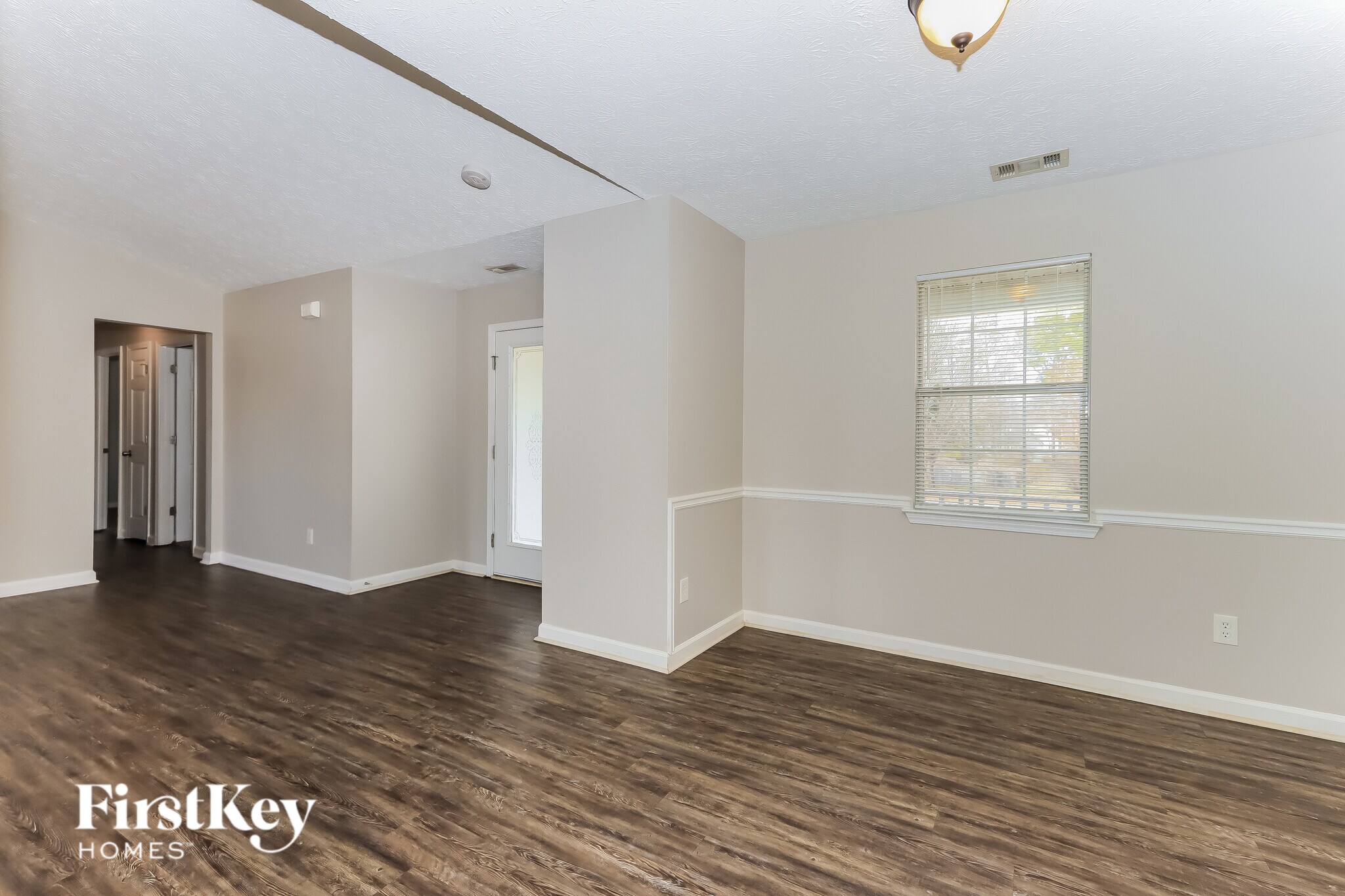 Building Photo - 128 Greenleaf Dr