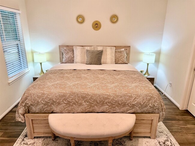 Building Photo - 142 E Spindle Tree Cir