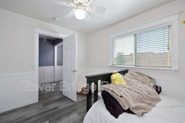 Building Photo - 8924 La Margarita Way