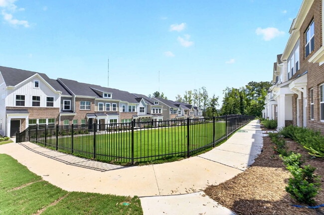 Building Photo - 107 Flowering Maple Wy