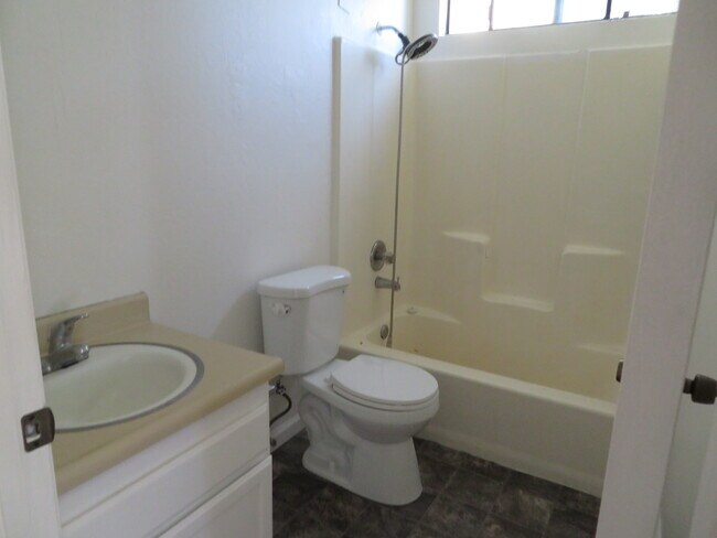 Building Photo - 3407 Mission Dr