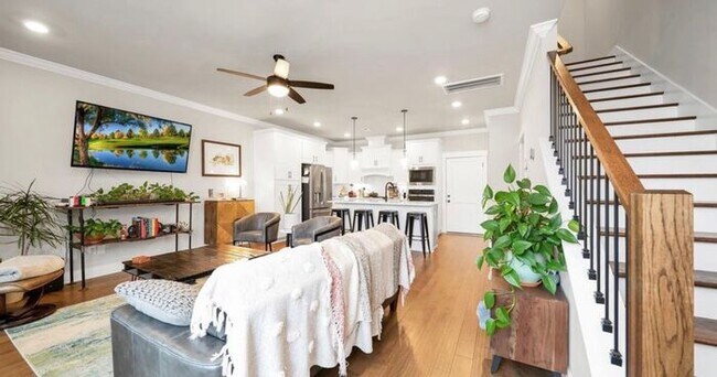 Building Photo - Located in Town Madison-Luxury Living