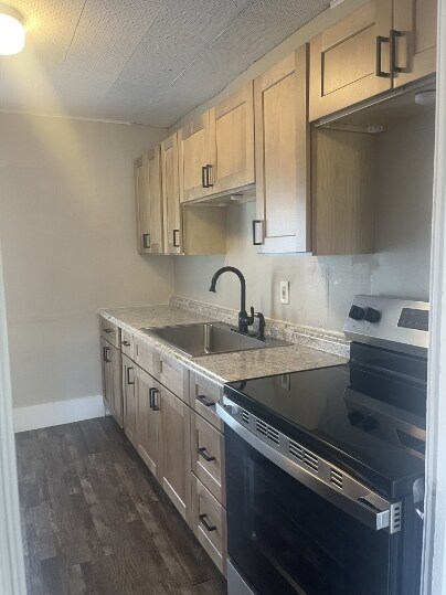 Building Photo - 4233 Holt Rd