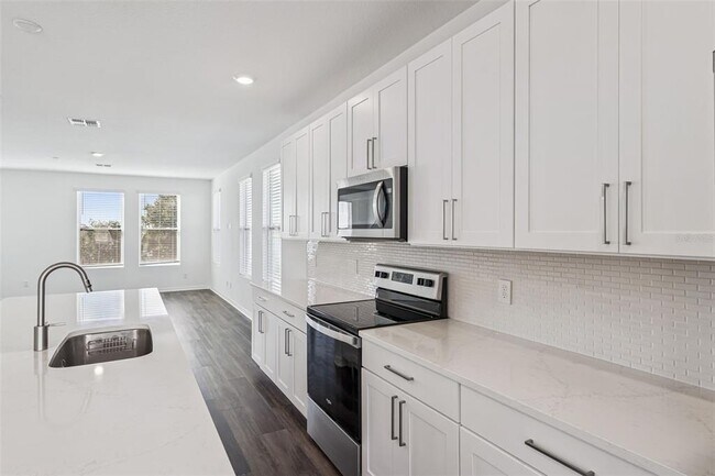 Building Photo - 12620 Willstatter Ave