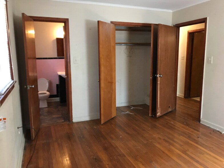 Building Photo - 4008 Macaulay Cove