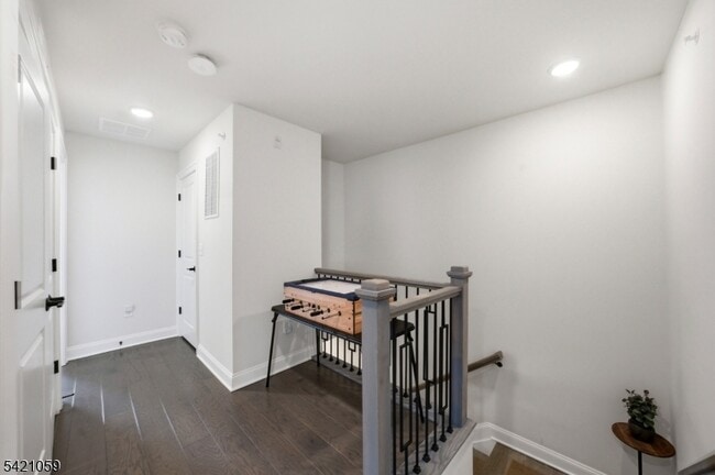 Building Photo - 12 Marigold Ct