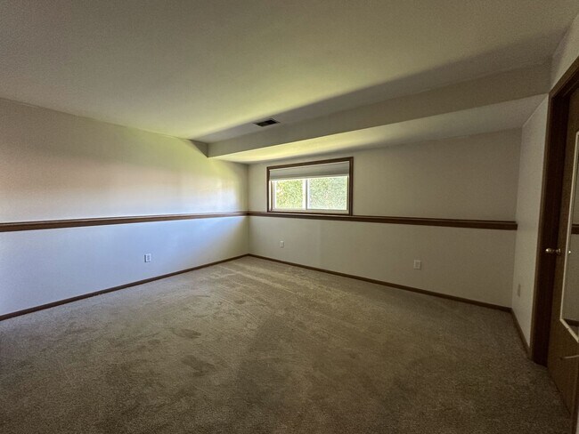 Building Photo - 3355-3357 S. 113th Street