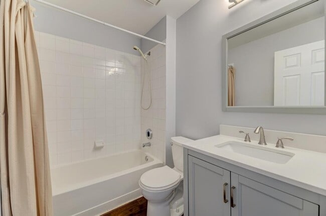 Building Photo - 2222 Seaver Ln