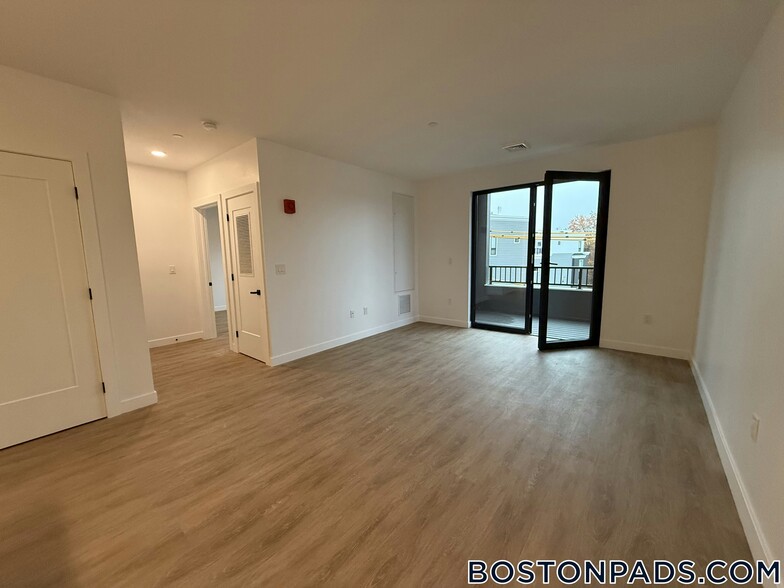 Building Photo - 199 Gardner St