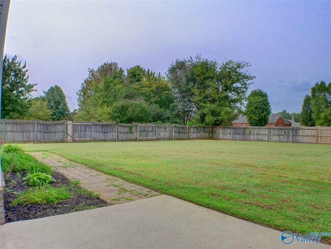 Building Photo - 109 Marysa Dr