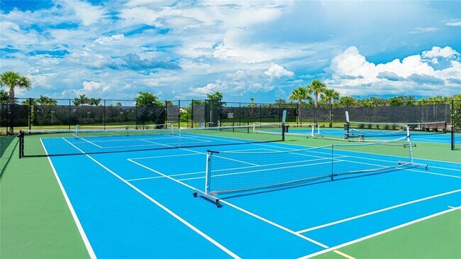 Building Photo - 8440 Skye Rnch Blvd