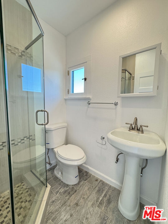 Building Photo - 1828 S Gramercy Pl