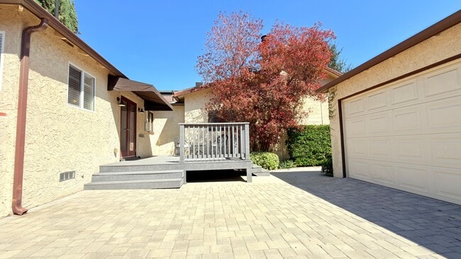 Building Photo - Spacious 4-Bedroom + Bonus Room Home with ...