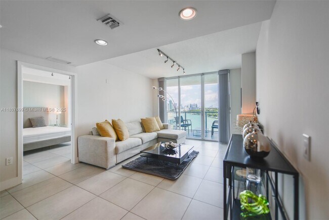 Building Photo - 6700 Indian Creek Dr