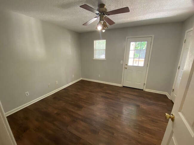 Building Photo - 1311L Access Road