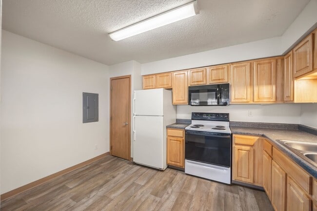 Interior Photo - Clover Creek