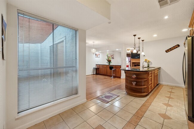 Building Photo - 3200 S Gessner Rd