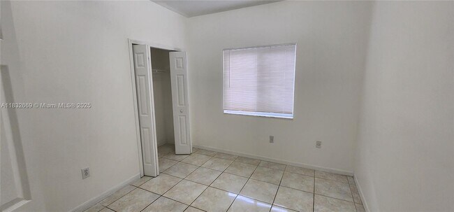 Building Photo - 14935 SW 34th St